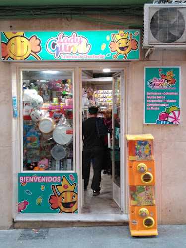 Fotografia tomada fuera de Chuches Piolin - Tienda de golosinas en Cabra, Córdoba