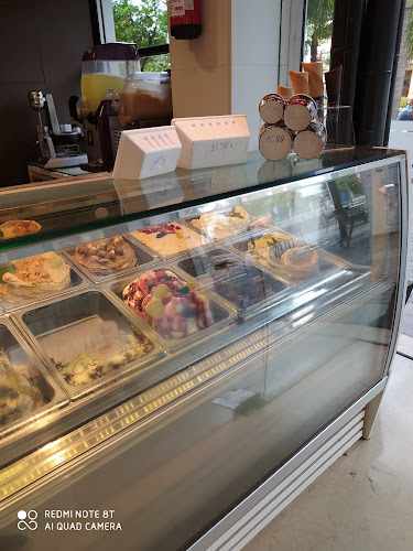 Fotografia tomada fuera de Pastelerías Roldán - Cairo - Pastelería en Córdoba, Córdoba