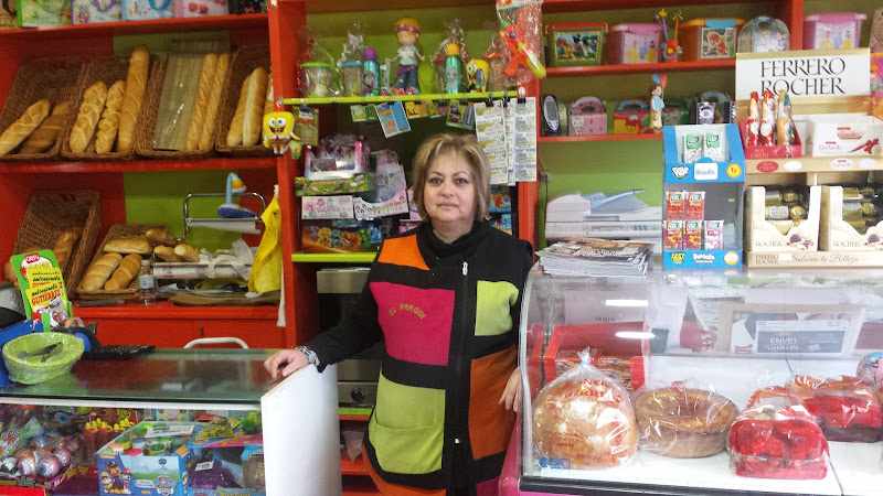 Fotografia tomada fuera de EL PARQUE (prensa, golosinas,fotocopias) - Tienda de golosinas en Plasencia, Cáceres
