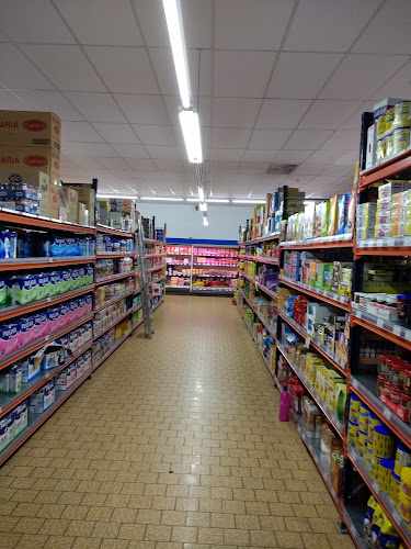 Fotografia tomada fuera de Super Carmela S L - Supermercado en Arcos de la Frontera, Cádiz