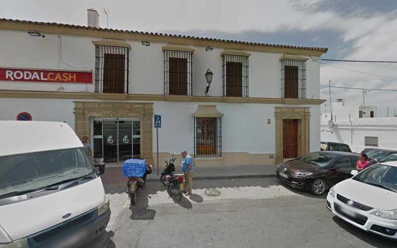 Fotografia tomada fuera de Rodal Cash - Supermercado en Arcos de la Frontera, Cádiz
