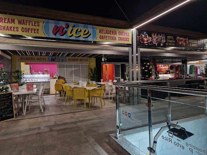 Fotografia tomada fuera de Nice puerto rico - Heladería en Mogán, Las Palmas