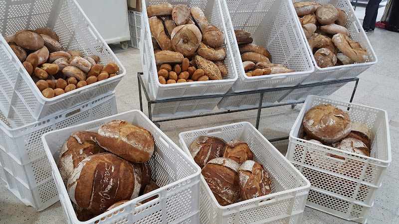 Fotografia tomada fuera de Panadería San José (Rois) | Obradoiro - Panadería en Rois, A Coruña