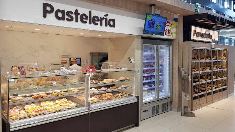 Fotografia tomada fuera de SuperDino Mogán Mall - Supermercado en Puerto Rico, Las Palmas