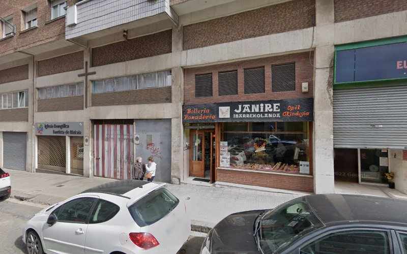 Fotografia tomada fuera de Bolleria Panaderia Janire Ibarrekolanda - Panadería en Bilbao, Vizcaya