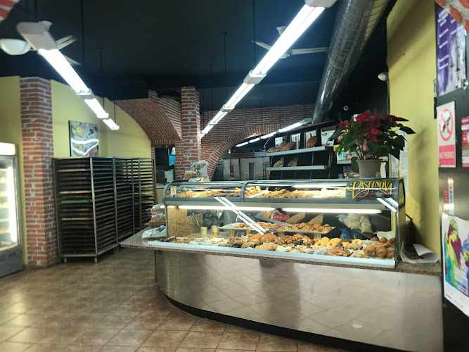 Fotografia tomada fuera de El Pan - Forn de pa en Badalona, Barcelona