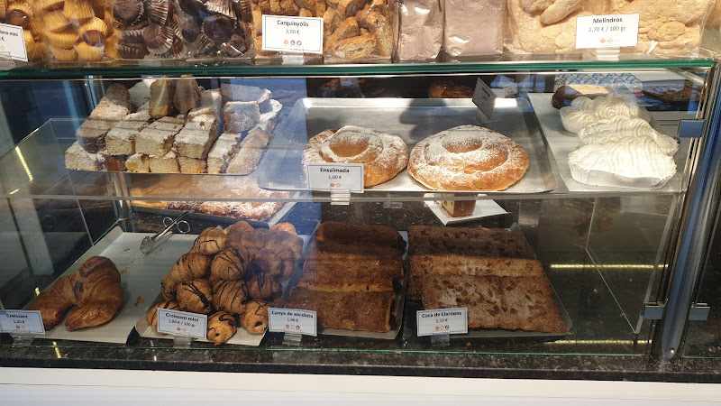 Fotografia tomada fuera de Pastelería Guifré - Pastisseria en Badalona, Barcelona