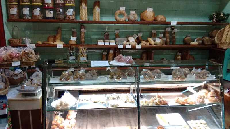Fotografia tomada fuera de Forn Serra - Panadería en Balsareny, Barcelona