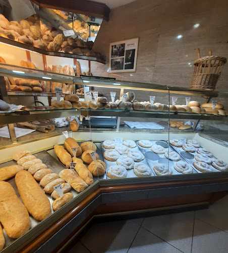 Fotografia tomada fuera de Horno de Pan Bertran - Forn de pa en Barcelona, Barcelona