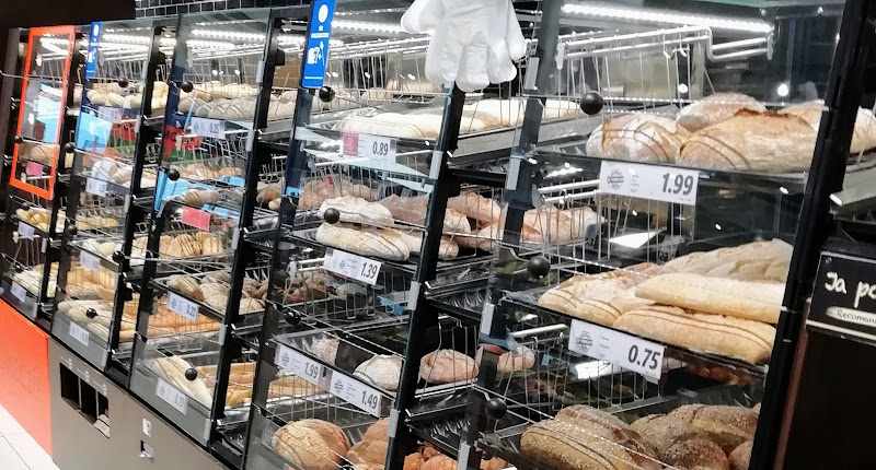 Fotografia tomada fuera de Lidl - Supermercat de preus baixos en Berga, Barcelona