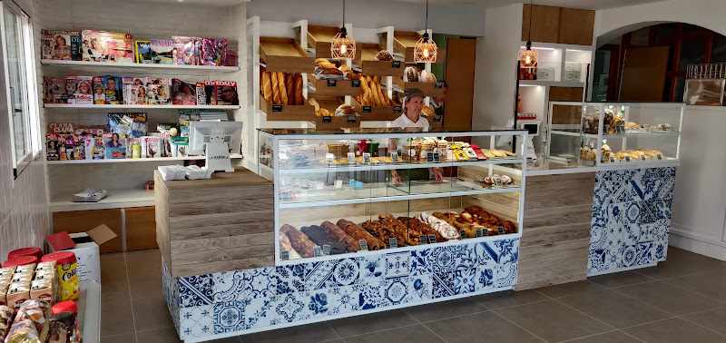 Fotografia tomada fuera de Panaderia Cafeteria la Marsela Terraza - cafeterías en Peniscola, Castellón