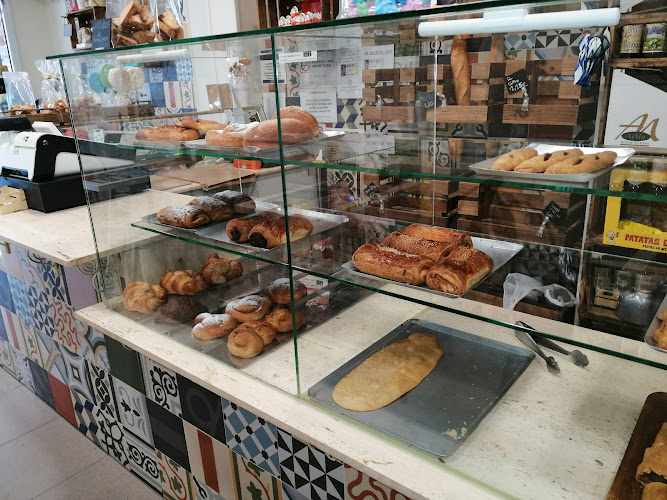 Fotografia tomada fuera de Pastelería Caprixo - Pastelería en Peniscola, Castellón