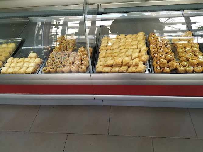 Fotografia tomada fuera de Pastelería Siria Cleopatra - Pastelería en Valencia, Valencia