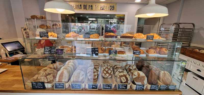 Fotografia tomada fuera de Panadería Pastelería Terra de Pa - Panadería en Valencia, Valencia