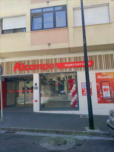 Fotografia tomada fuera de Alcampo Supermercado - Supermercado en Villablino, León