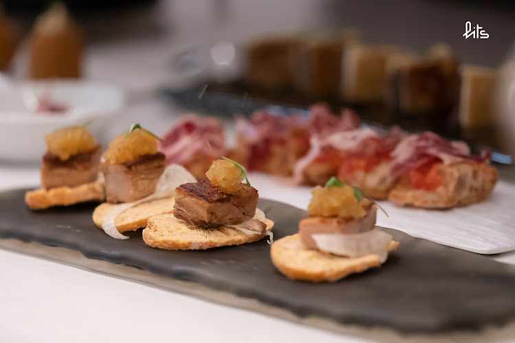 Fotografia tomada fuera de LITS Restaurant - restaurantes en Arties, Lérida