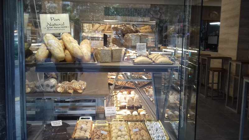 Fotografia tomada fuera de Horno Pastelería Avenida - Panadería en Valencia, Valencia