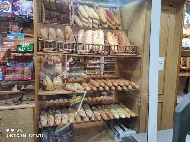 Fotografia tomada fuera de Horno Dos Soles - Panadería en Valencia, Valencia