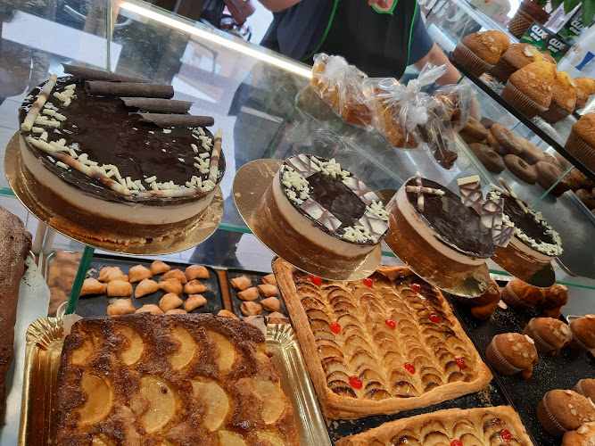Fotografia tomada fuera de Horno Pasteleria Les Delicies - Pastelería en Valencia, Valencia
