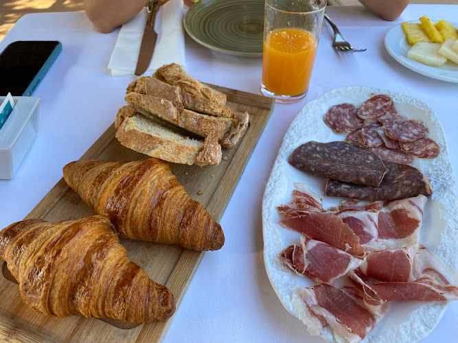 Fotografia tomada fuera de Restaurant El Teatre - restaurantes en Regencós, Girona