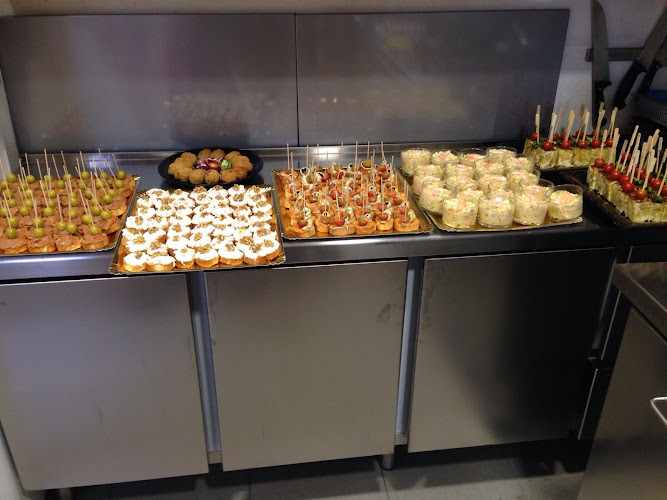 Fotografia tomada fuera de Can Ricard - restaurantes en Salt, Girona