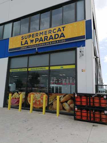 Fotografia tomada fuera de SUPERMERCADO LA PARADA - Supermercat en Santa Llogaia d'Àlguema, Girona