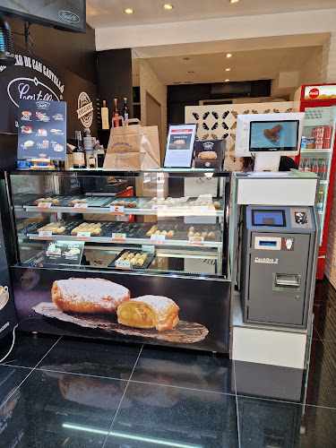 Fotografia tomada fuera de El Xuixo de Can Castelló 1898. FIGUERES - Pastelería en Figueres, Girona
