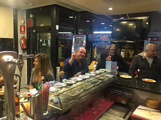 Fotografia tomada fuera de Cafetería Yebes - restaurantes en Madrid, Madrid