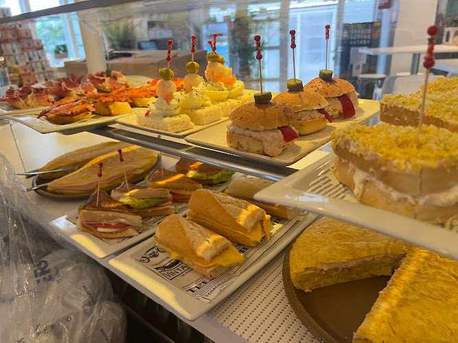 Fotografia tomada fuera de Bar El Túnel“ Laredo - restaurantes en Laredo, Cantabria