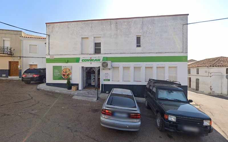 Fotografia tomada fuera de Coviran - Tienda de alimentación en San Pedro de Mérida, Badajoz