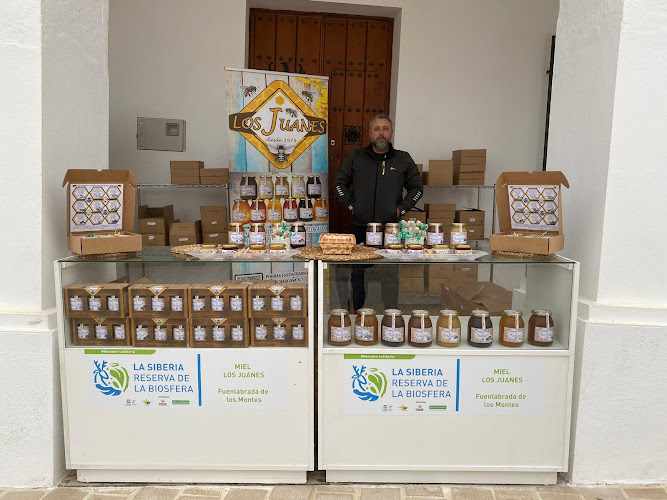 Fotografia tomada fuera de Miel Los Juanes - Tienda de alimentación en Fuenlabrada de los Montes, Badajoz