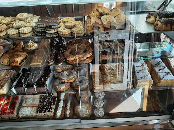 Fotografia tomada fuera de Panadería Florencio Fuentes - Panadería en Prado del Rey, Cádiz