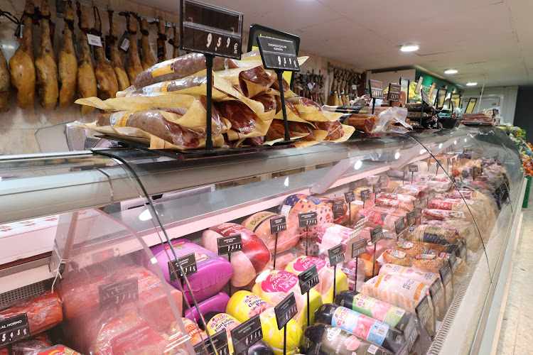 Fotografia tomada fuera de Supermercados El Jamón - Supermercado en Cádiz, Cádiz