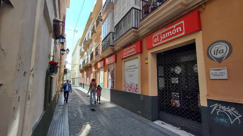 Fotografia tomada fuera de Supermercados El Jamón - Supermercado en Cádiz, Cádiz