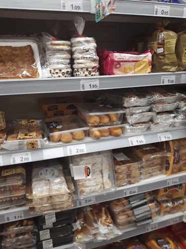 Fotografia tomada fuera de Supermercados El Jamón - Supermercado en Cádiz, Cádiz