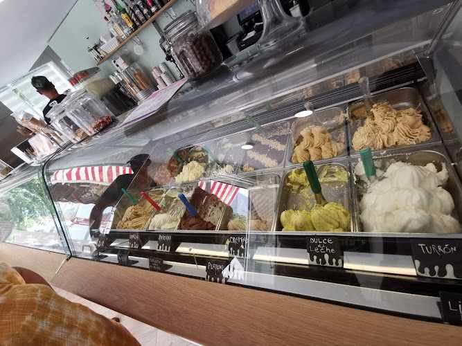 Fotografia tomada fuera de Heladería LA DELIZIA - Heladería en Conil de la Frontera, Cádiz