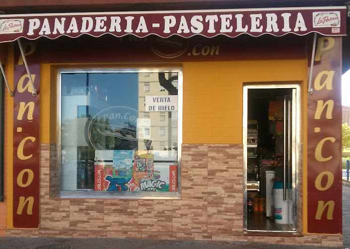 Fotografia tomada fuera de Pan.con - Store en San Fernando, Cádiz