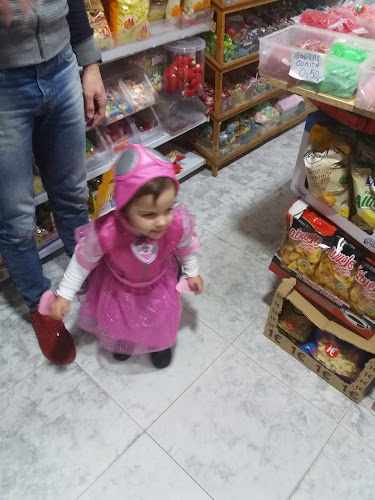 Fotografia tomada fuera de Alimentación Joaquín - Supermercado en San Fernando, Cádiz