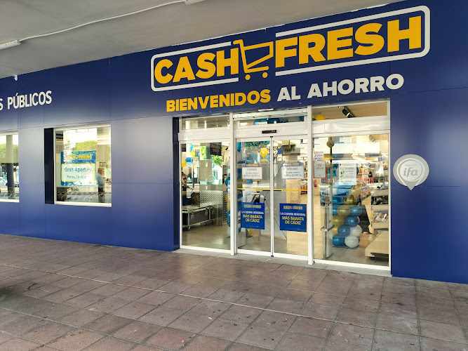 Fotografia tomada fuera de CASH FRESH - Supermercado de descuentos en San Fernando, Cádiz