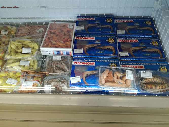 Fotografia tomada fuera de CASH FRESH - Supermercado de descuentos en San Fernando, Cádiz