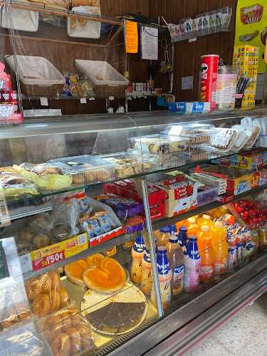 Fotografia tomada fuera de Pasteleria La Via Panaderia - Panadería en Sanlúcar de Barrameda, Cádiz