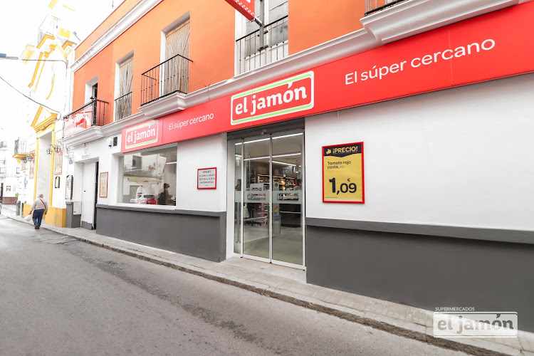 Fotografia tomada fuera de Supermercados El Jamón - Supermercado en Sanlúcar de Barrameda, Cádiz