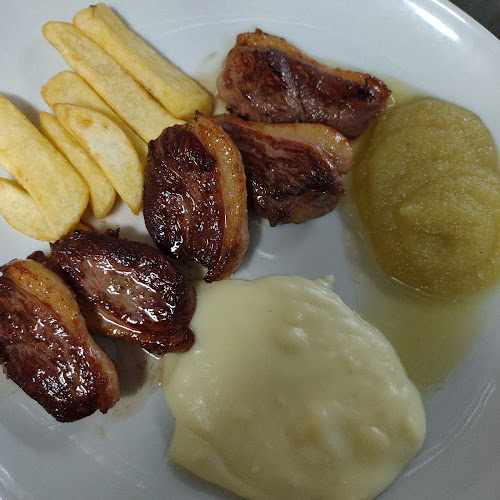 Fotografia tomada fuera de Abaltzisketako ostatua eta denda - restaurantes en Abaltzisketa, Guipúzcoa