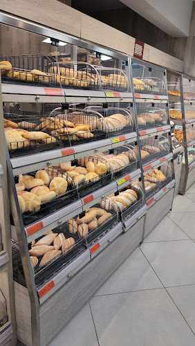 Fotografia tomada fuera de Mercadona - Supermercado en Casas-Ibáñez, Albacete