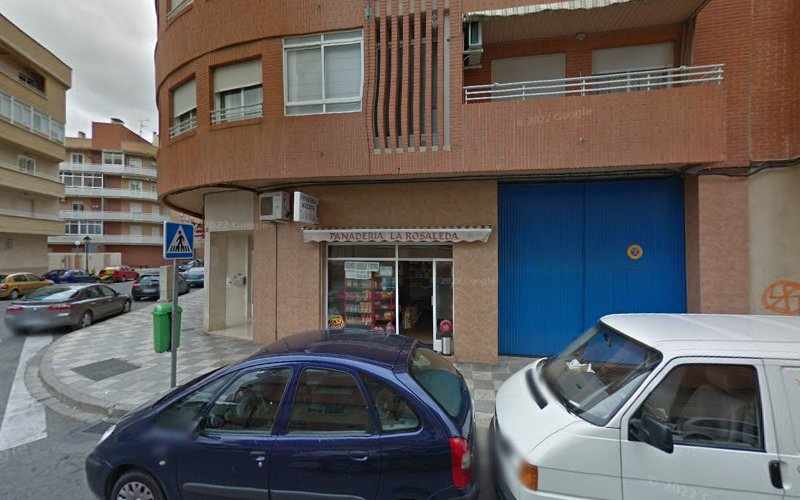Fotografia tomada fuera de Panadería la rosaleda - Panadería en Albacete, Albacete