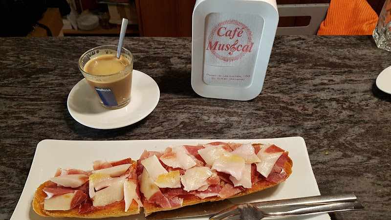 Fotografia tomada fuera de Café Musical Srl - cafeterías en El Ejido, Almería