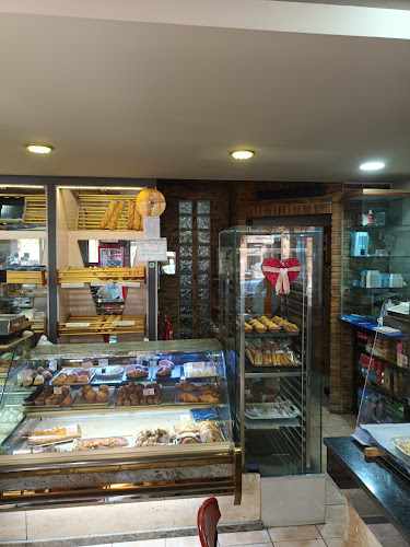 Fotografia tomada fuera de PASTISSERIA TARTERIA MOCHOLÍ - cafeterías en Valencia, Valencia