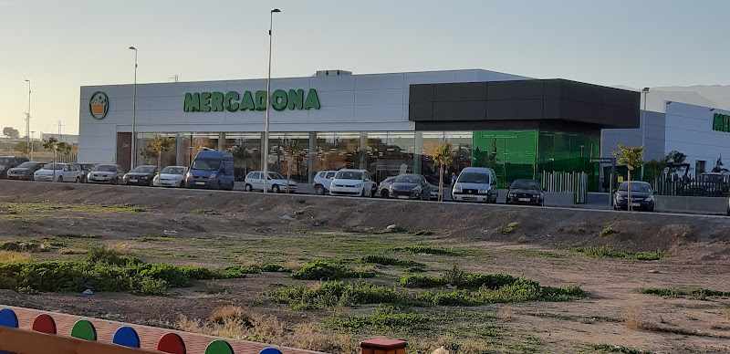 Fotografia tomada fuera de Mercadona - Supermercado en Ensenada San Miguel, Almería