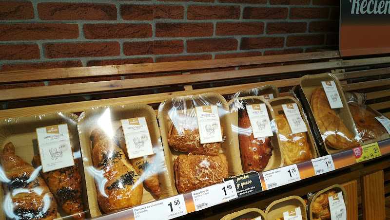 Fotografia tomada fuera de Supermercados Consum - Supermercado en Balerma, Almería