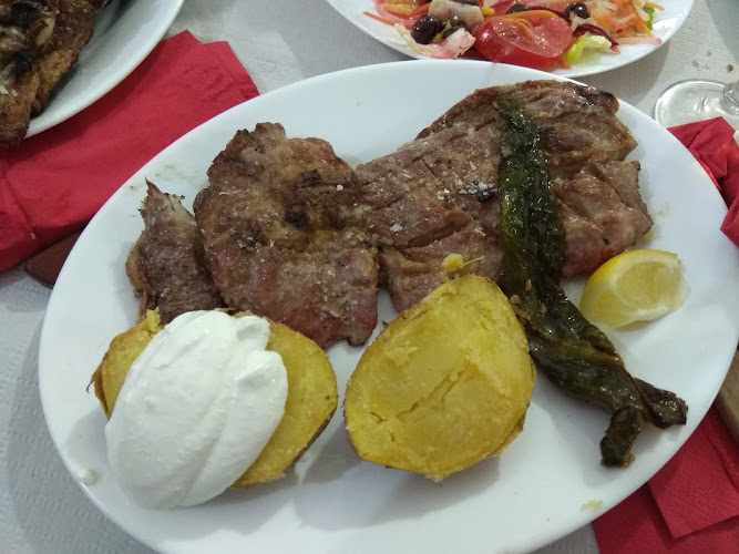 Fotografia tomada fuera de Rubira Bar Restaurante - Restaurante andaluz en Tahal, Almería